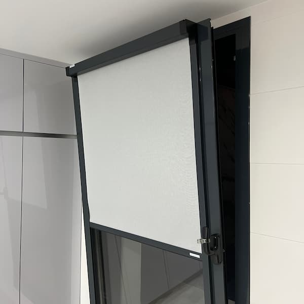 Estores sin taladrar adhesivos Fit Box